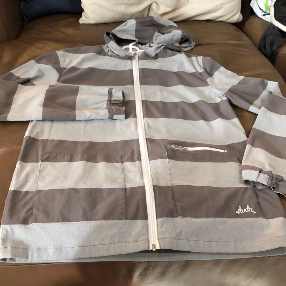 Lightweight outerwear with hoodie